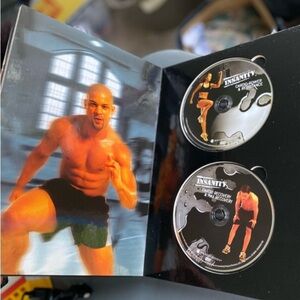 INSANITY Beach Body Workout DVD Set Extreme Exercise (10 DVDs) Complete
